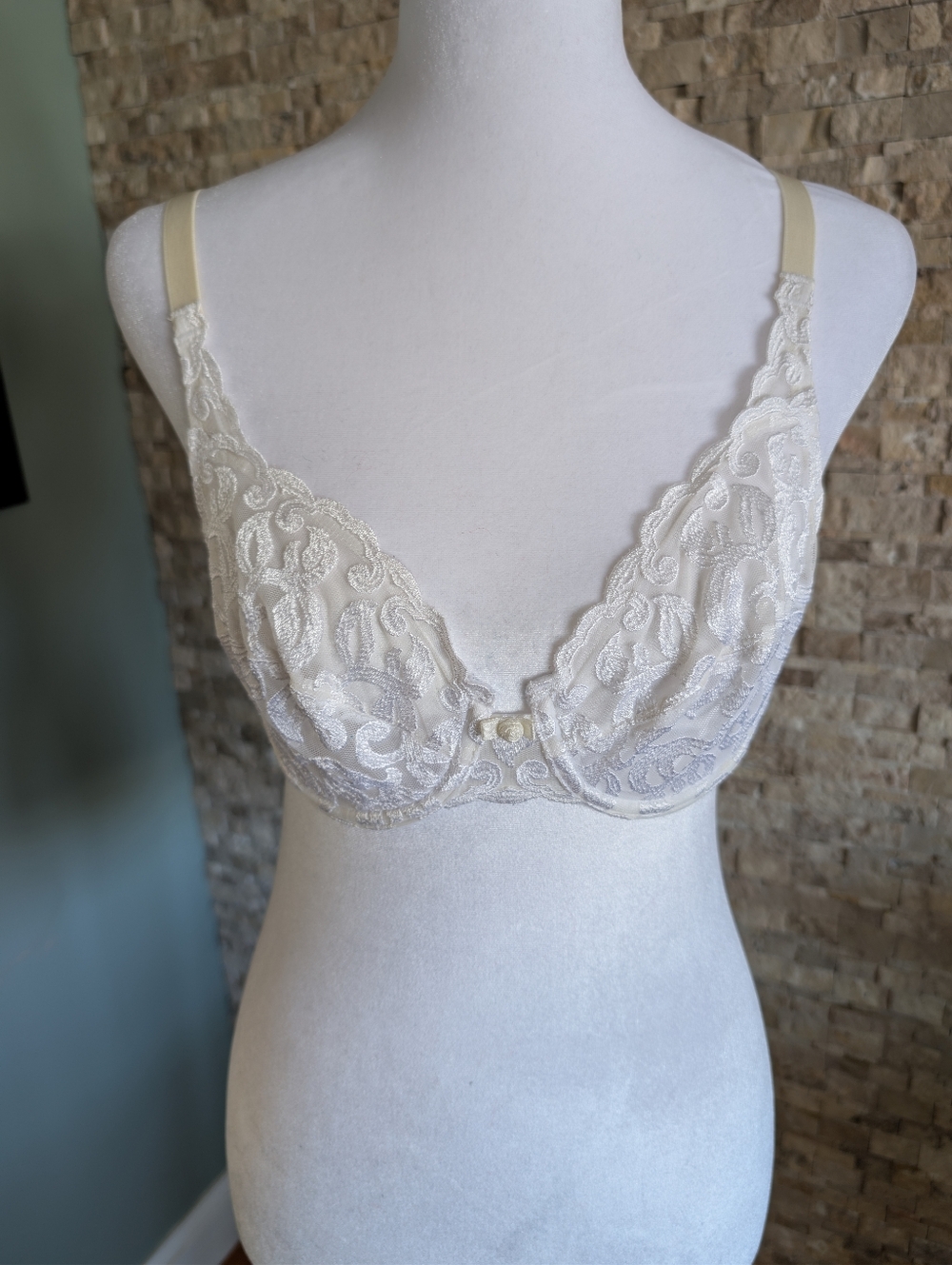 Vintage Wacoal Lace Arabesque Style 85199 Unlined Underwire Bra Ivory White 36B image 6